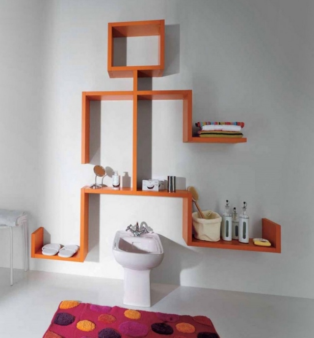 étagère-murale-idee-originale-couleur-orange-toilettes